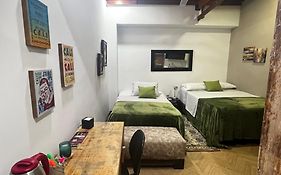 Apartarstudio muy bien ubicado, cercano a todo!!